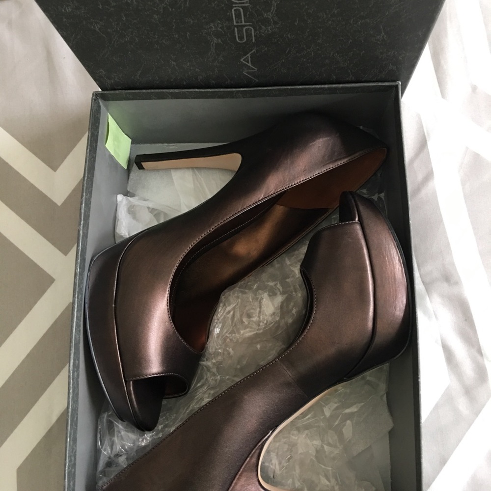 Via Spiga peep toe pump.